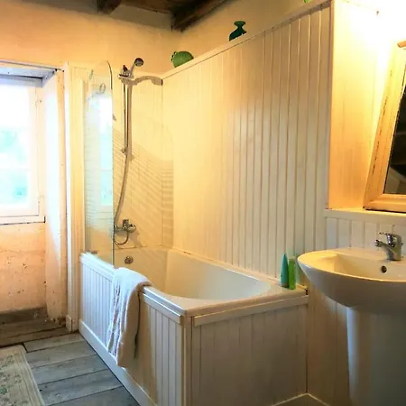 Le Cerisier Et Le Petit Cerisier Apartment L'Etang des Faures