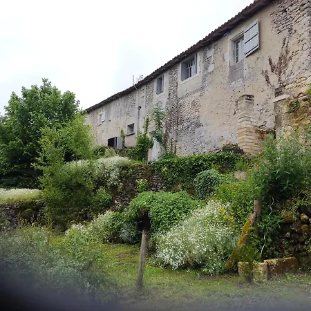 Le Cerisier Et Le Petit Cerisier Apartment L'Etang des Faures