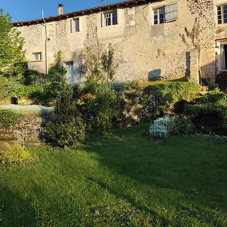 Le Cerisier Et Le Petit Cerisier * L'Etang des Faures